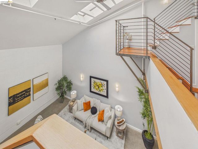 1695 15th 12, Oakland, CA 94607