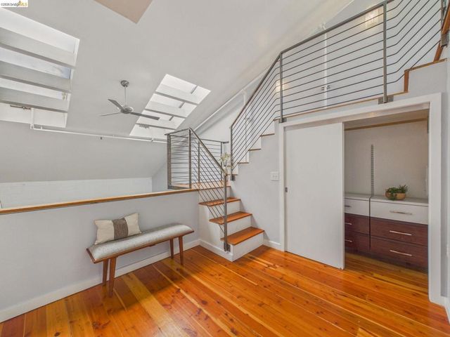 1695 15th 12, Oakland, CA 94607