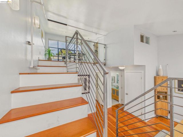 1695 15th 12, Oakland, CA 94607