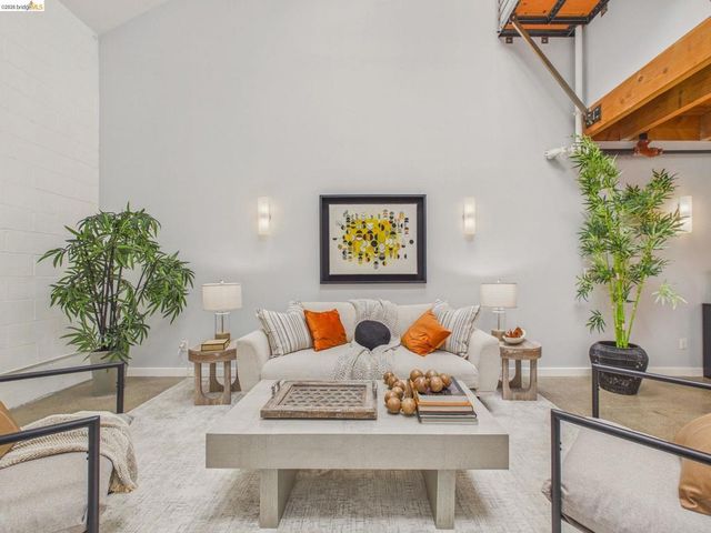 1695 15th 12, Oakland, CA 94607