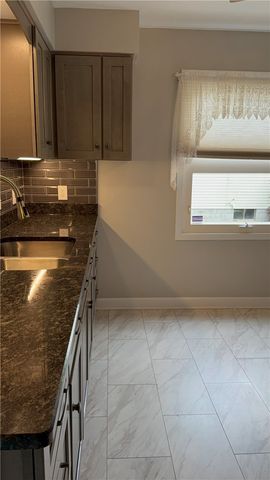 803 S Scotland Ln, Union Twp, PA 16101