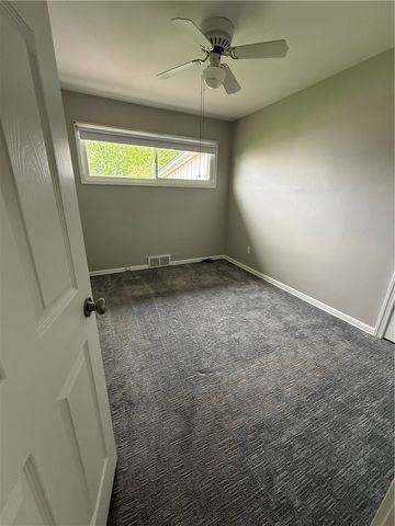 803 S Scotland Ln, Union Twp, PA 16101