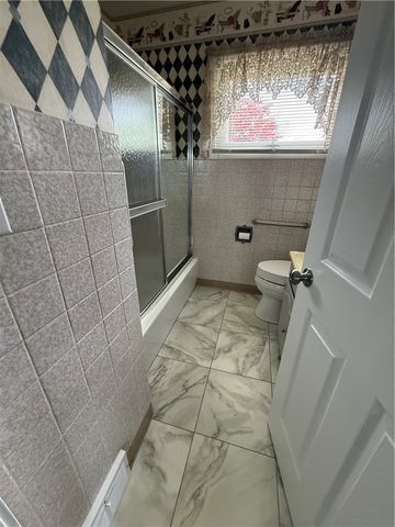 803 S Scotland Ln, Union Twp, PA 16101