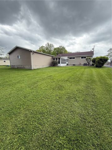 803 S Scotland Ln, Union Twp, PA 16101