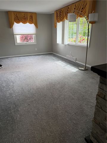 803 S Scotland Ln, Union Twp, PA 16101