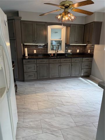 803 S Scotland Ln, Union Twp, PA 16101