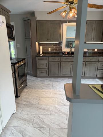 803 S Scotland Ln, Union Twp, PA 16101