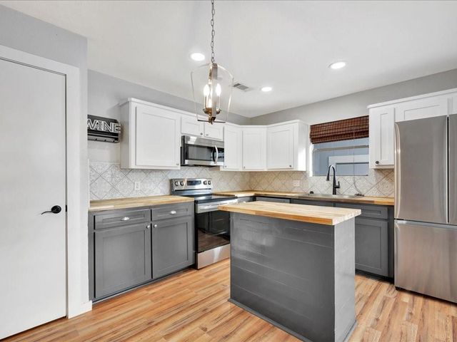 41 Harbour Row Drive, Coldspring, TX 77331