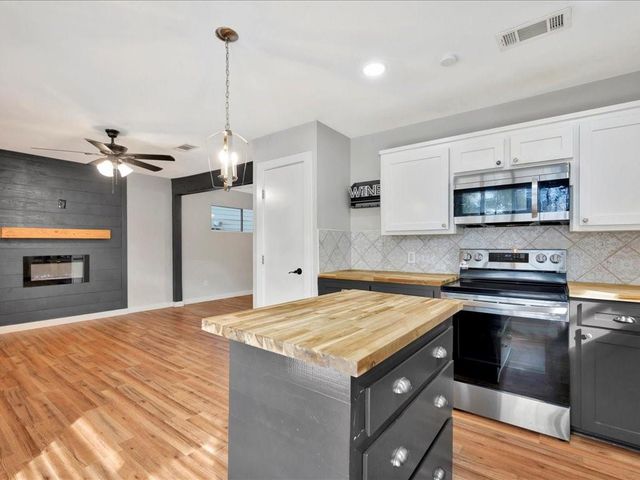 41 Harbour Row Drive, Coldspring, TX 77331