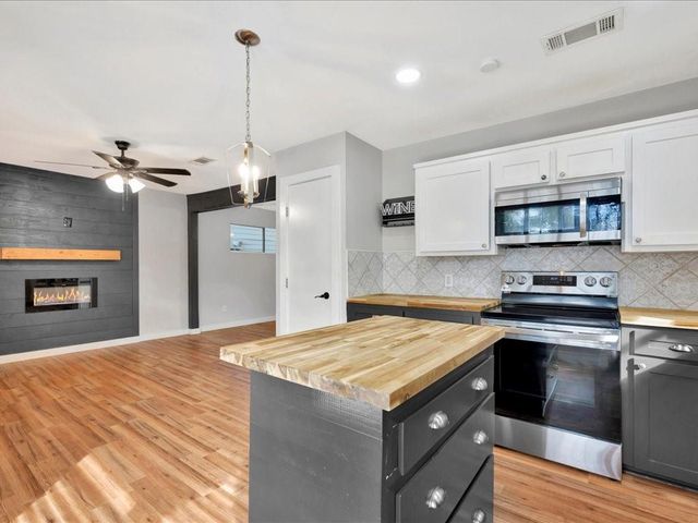 41 Harbour Row Drive, Coldspring, TX 77331