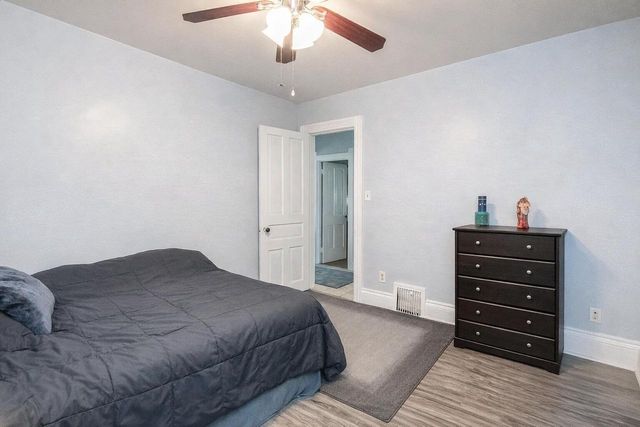 2615 N Wauwatosa AVENUE, Wauwatosa, WI 53213