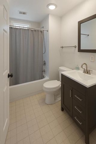 2615 N Wauwatosa AVENUE, Wauwatosa, WI 53213