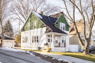 2615 N Wauwatosa AVENUE, Wauwatosa, WI 53213