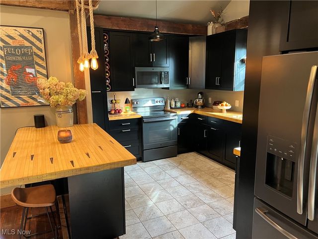 7660 Vandemark Road, Lodi, OH 44254