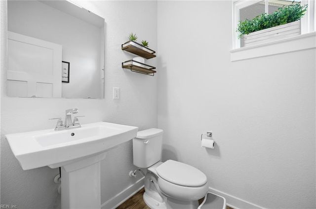 560 Spring Hill PL, Smithfield, VA 23430