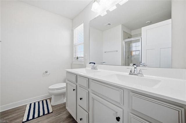 560 Spring Hill PL, Smithfield, VA 23430