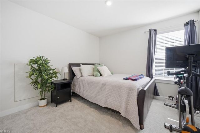 560 Spring Hill PL, Smithfield, VA 23430