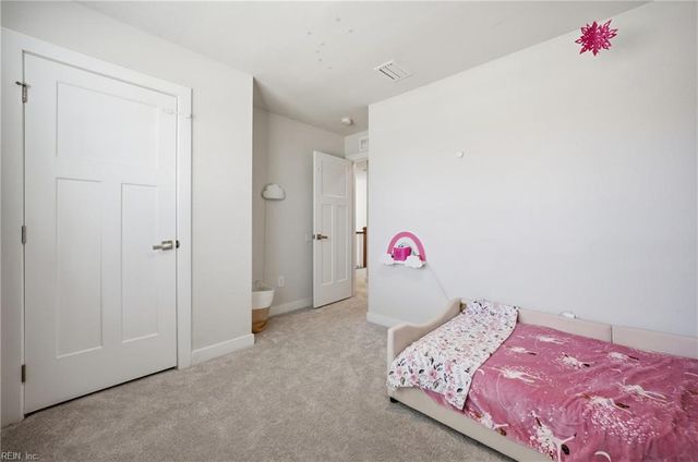 560 Spring Hill PL, Smithfield, VA 23430