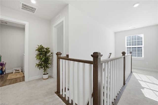 560 Spring Hill PL, Smithfield, VA 23430