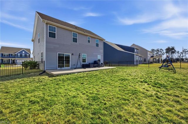 560 Spring Hill PL, Smithfield, VA 23430