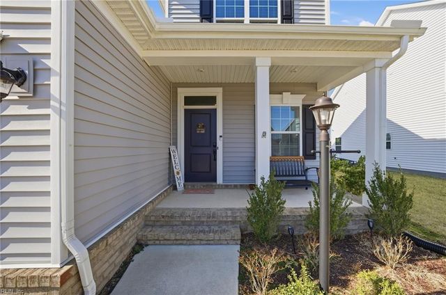 560 Spring Hill PL, Smithfield, VA 23430