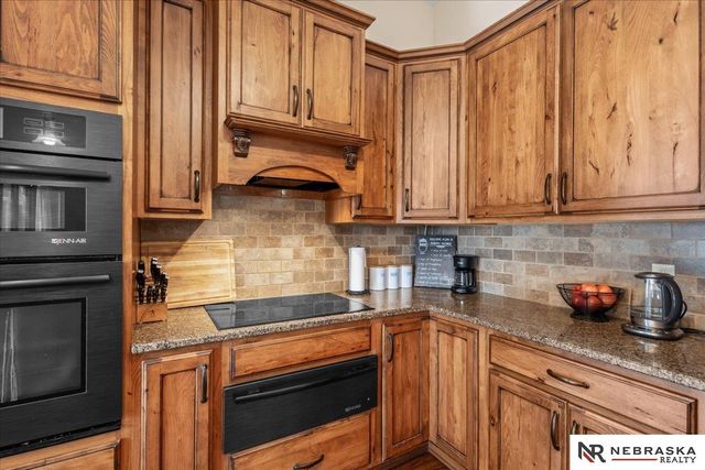 7530 Sonatta Court, Lincoln, NE 68516