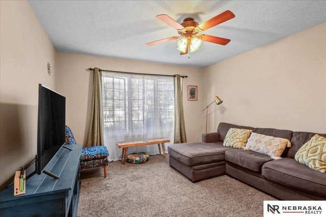 7530 Sonatta Court, Lincoln, NE 68516