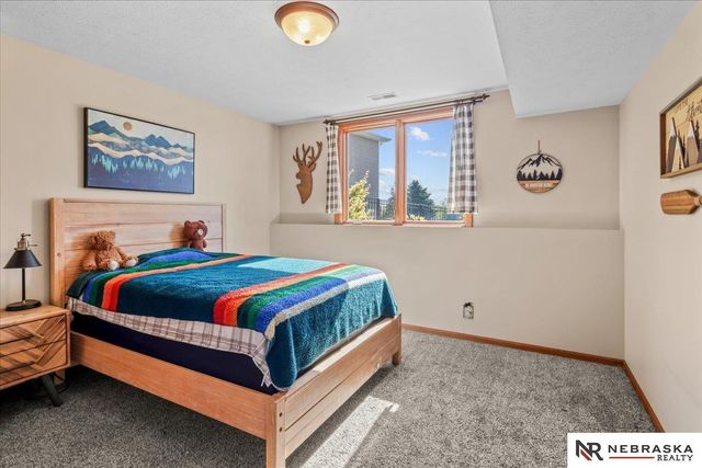 7530 Sonatta Court, Lincoln, NE 68516