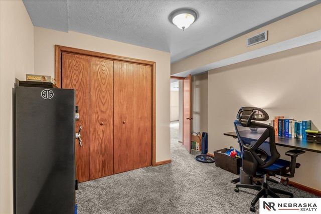 7530 Sonatta Court, Lincoln, NE 68516