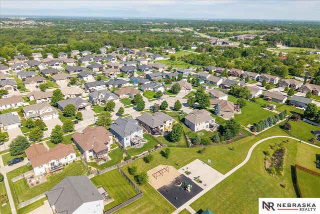 7530 Sonatta Court, Lincoln, NE 68516