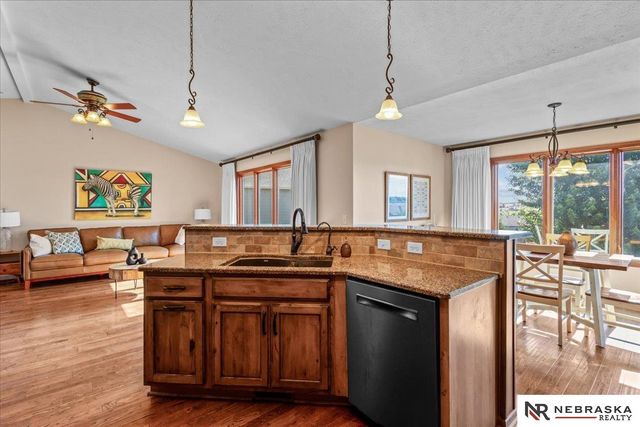7530 Sonatta Court, Lincoln, NE 68516
