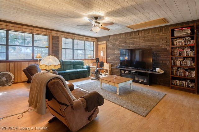 2825 Main Street, Charleston, AR 72933