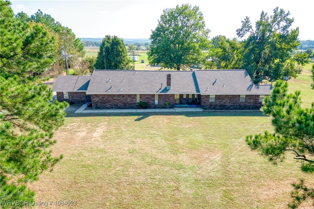 2825 Main Street, Charleston, AR 72933