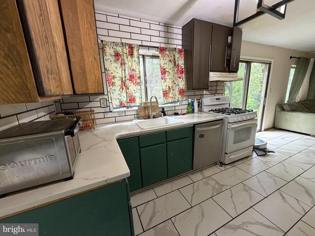9464 SOHAP LN, Columbia, MD 21045