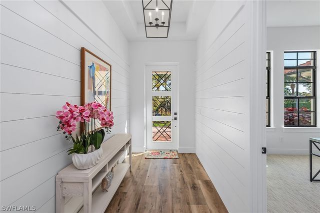 7968 Cordoba PL, Naples, FL 34113