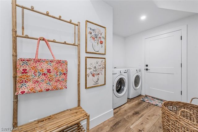 7968 Cordoba PL, Naples, FL 34113