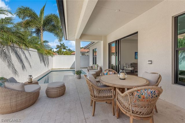 7968 Cordoba PL, Naples, FL 34113