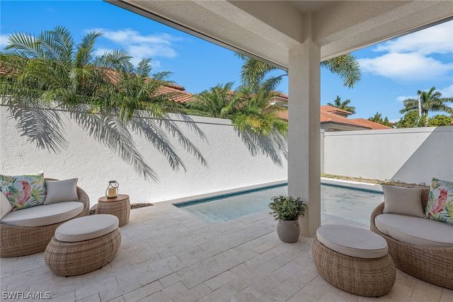 7968 Cordoba PL, Naples, FL 34113