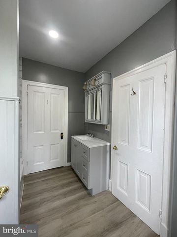 108 N GEORGE ST, Pottsville, PA 17901