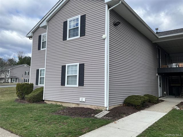 100 Hillside Drive B10, Middletown, NY 10941