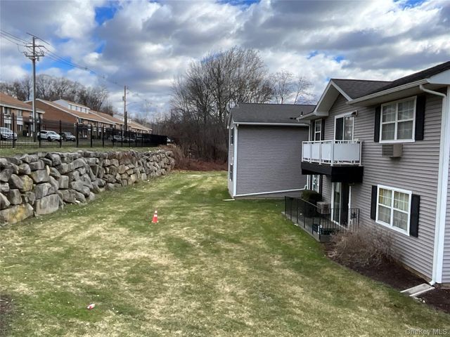 100 Hillside Drive B10, Middletown, NY 10941