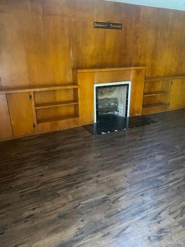 223 W Schunior Street, Edinburg, TX 78541