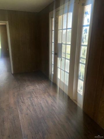 223 W Schunior Street, Edinburg, TX 78541