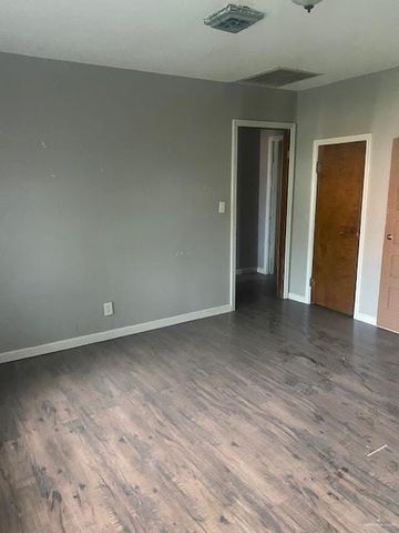 223 W Schunior Street, Edinburg, TX 78541