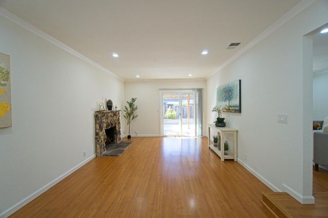 942 Junesong Way, San Jose, CA 95133