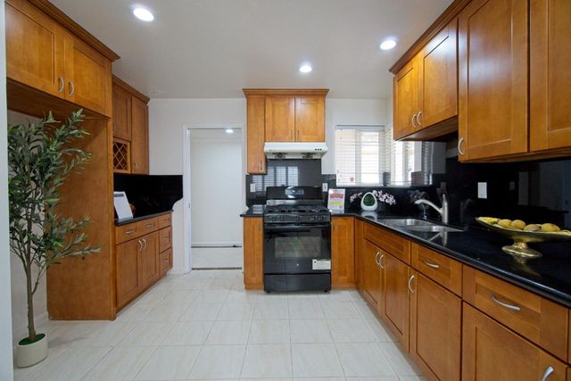 942 Junesong Way, San Jose, CA 95133
