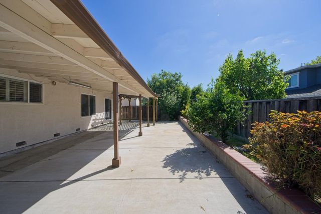 942 Junesong Way, San Jose, CA 95133
