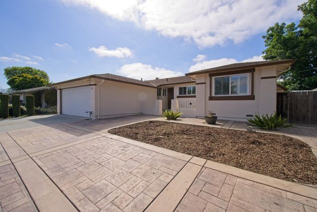 942 Junesong Way, San Jose, CA 95133