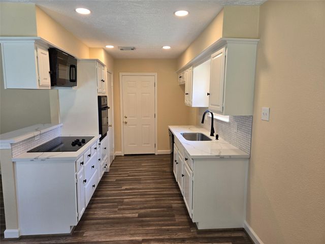 23831 Creek Ridge Drive, Spring, TX 77373