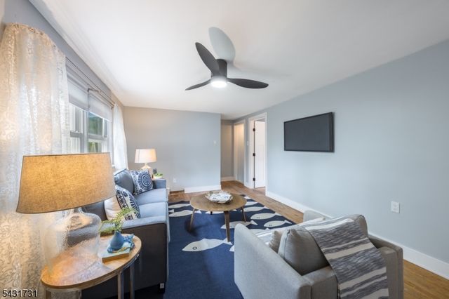 11 W Maple Ave, Roxbury Twp., NJ 07876
